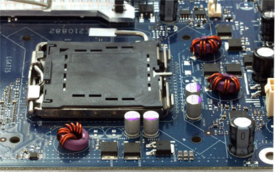 Intel DP965LT arround the socket