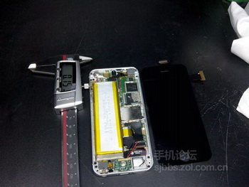 Presumably, the new iPhone at the factory Foxconn